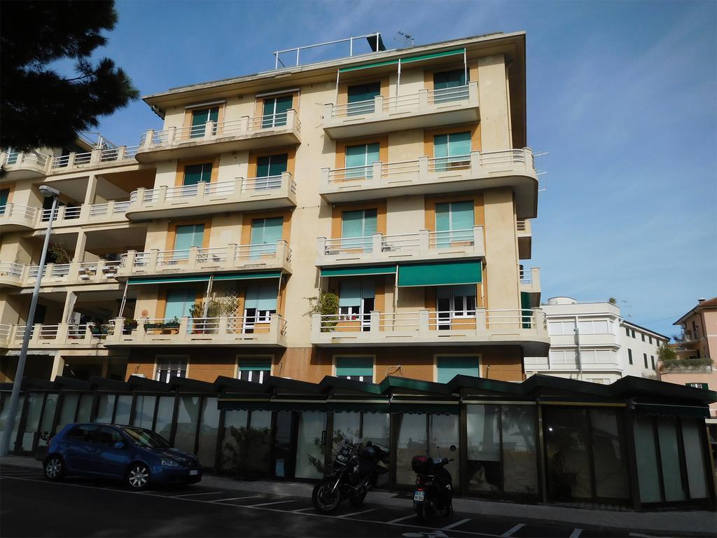 Baia Delle Favole Affittacamere Сестри Леванте Екстериор снимка